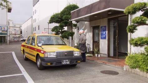 Imcdb Org Toyota Crown Comfort Taxi In Kikai Sentai