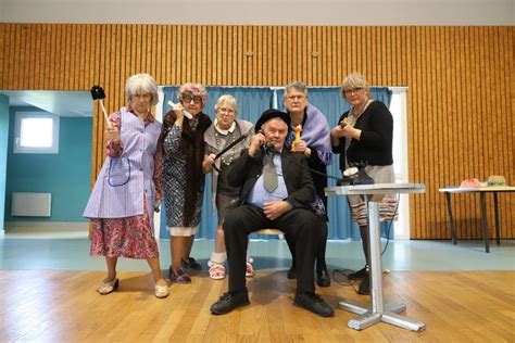 Le Gang Des Mamies Flingueuses Arrive Gimel Les Cascades 19800