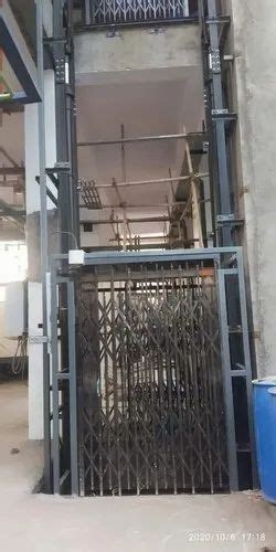 Industrial Hydraulic FLP Goods Lift Capacity 1 2 Ton Maximum Height