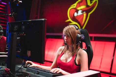 Muere A Los 24 Años Remilia La Primera Gamer De La Liga Profesional