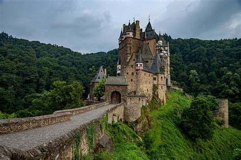 Medieval Castles - Epic History of the Magnificent Medieval Castle from ...