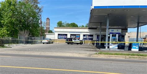 Man Shot In Face Outside Gas Station On Busy East Birmingham Road