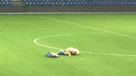 Au Fost Dati Afara De Pe Stadion Dupa Ce Au Fost Surprinsi Facand Sex FOTO Stirileprotv Ro