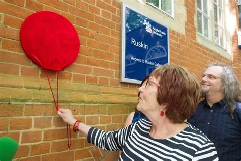 Syd Barrett Would Have Loved Seeing Blue Plaque With His Name On It