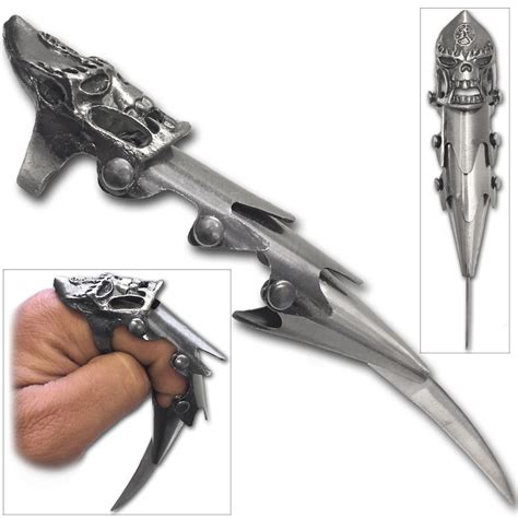 Skull Claw Weapons