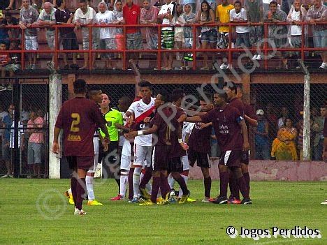 Jogos Perdidos Jogo meia boca e triunfo do Vitória contra o Juventus