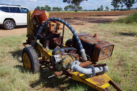 Lot 8 Portable 1½ inch Southern Cross irrigation pump 4cyl Fordson