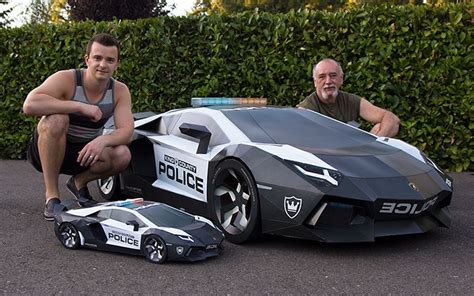 Lamborghini Aventador Police Interceptor Made Out Of Cardboard The