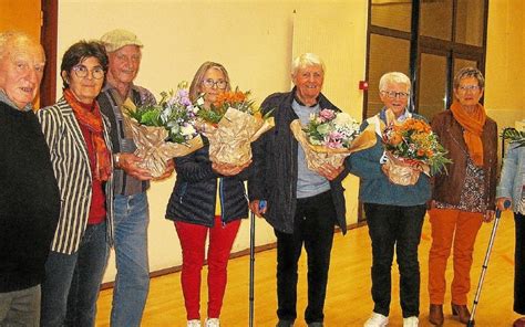 Les lauréats du concours des maisons fleurie récompensés à Plouharnel