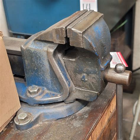 Eron No 100 4 Bench Vise W Swivel Base