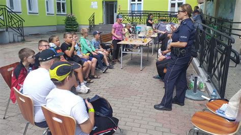 Od przedszkolaka do seniora Nowa akcja policji straży miejskiej i