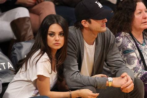 Mila Kunis Y Ashton Kutcher Al Estilo Español Chic