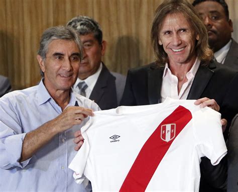 Juan Carlos Oblitas Valoro Todo Lo Que Ricardo Gareca Brind A La