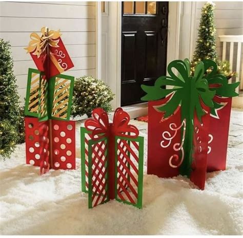 Pin By Kavaerca On Madera Navidad Christmas Yard Decorations