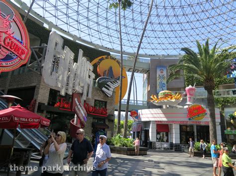 City Walk at Universal City Walk Hollywood | Theme Park Archive