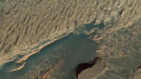 Neue Bilder Vom Mars Der Rote Planet Hat Viele Farben Zeit Online