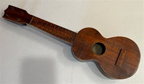 Jonah Kumalae Honolulu Ukulele Antique