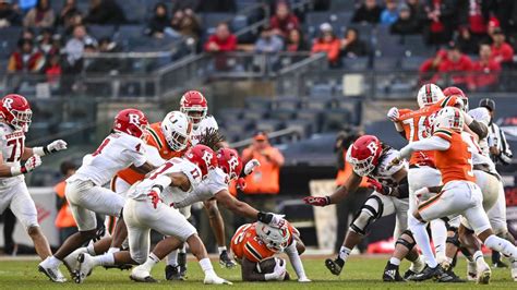 Miami Loses Top Freshman Rb Fletcher To Injury In Pinstripe Miami Herald