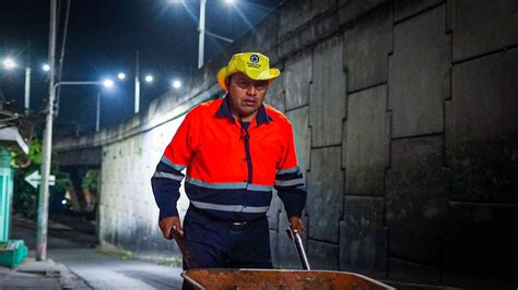 Desechos Sólidos San Salvador on Twitter Héroes trabajando por el