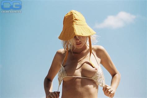 Julia Almendra Nude Pictures Onlyfans Leaks Playboy Photos Sex Scene Uncensored