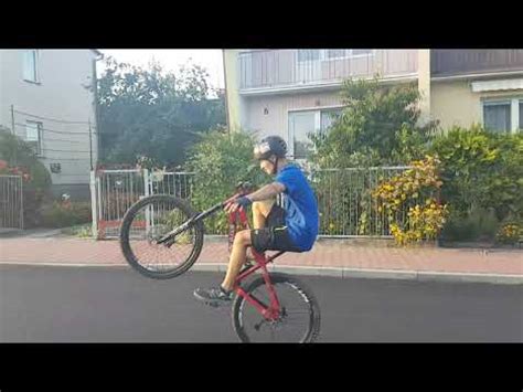 No Hand Wheelie Jazda Bez R K Na Jednym Kole Youtube