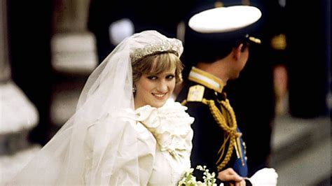 Familia Real Británica 35 Años De La Boda De Carlos Y Diana Así Empezó El Declive Popular Del