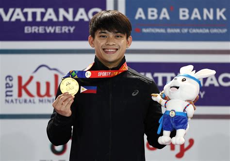 Carlos Yulo Defends Gold In Seag Gymnastics Men S Individual All Around