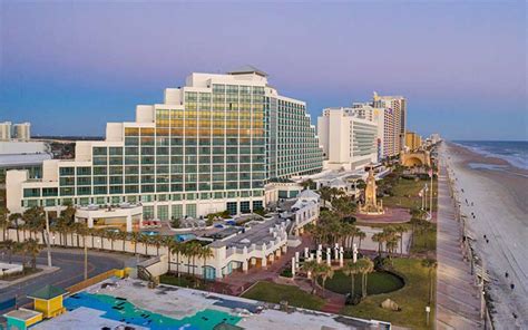 Hilton Daytona Beach Oceanfront Resort | 4-Star Accommodation