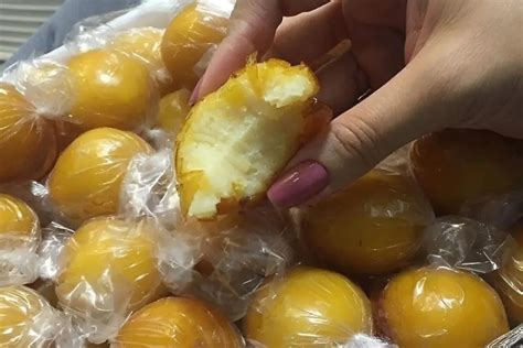 Bala de coco casquinha de caramelo bem delicioso e fácil de fazer