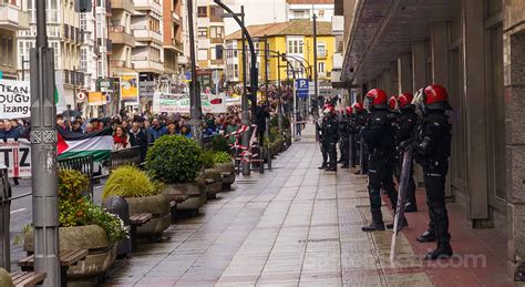 Vitoria recuerda a las víctimas del 3 de marzo en su 48º aniversario