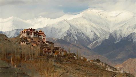 20 MAGNIFICENT MONASTERIES OF LADAKH and How to Reach There | Tale of 2 Backpackers