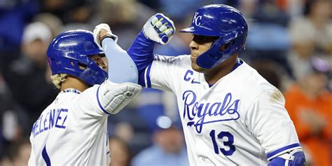 Salvador Perez hits two home runs in loss to Orioles