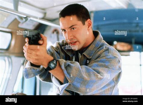 KEANU REEVES in SPEED 1994 director JAN De BONT writer Graham Yost costume design Ellen ...