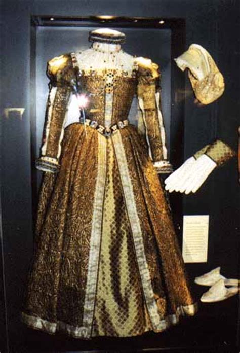 Mary, Queen of Scots - Her Dress