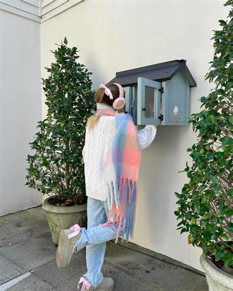 50+ Christmas Outfits You Need To Copy This Year! - Prada & Pearls