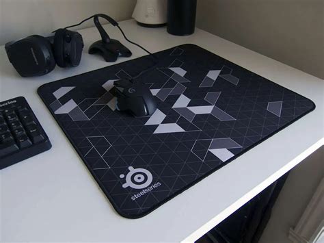 Steelseries QcK+ Limited Gaming Mousepad Review - Unfinished Man