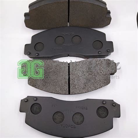 Auto Parts Brake Pad For Toyot Coaster And