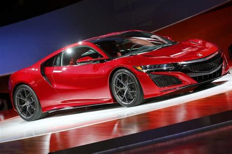 Honda Brings Back Acura NSX as Gas-Electric Hybrid - WSJ