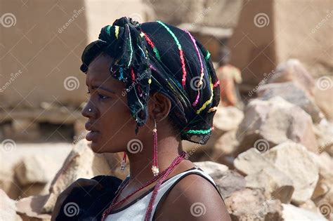 Belle Fille Africaine Photo Stock éditorial Image Du Femelle 67835363