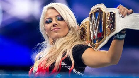 Wwe Cancela Os Planos Para O Retorno De Alexa Bliss