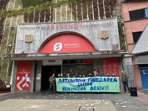 La Plantilla Del Funicular De Artxanda En Huelga Para Denunciar La