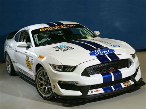 Shelby Gt R C Hace Su Debut En El Imsa Continental Tire Sportscar