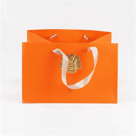 Custom Wholesale Printed Pantone Color Logo Hot Stamping Or UV Luxury Shopping Gift Packaging