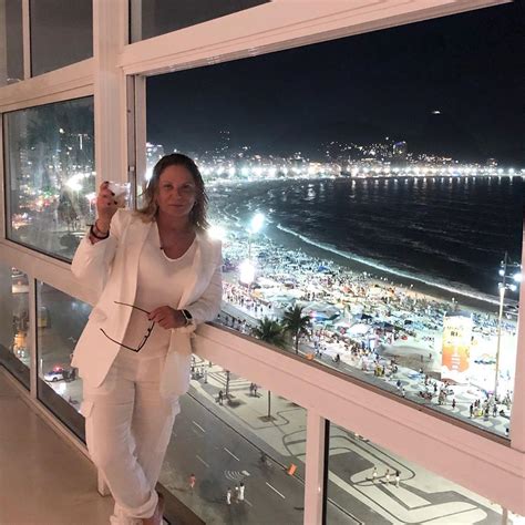 La Doctora Polo Luce Su Bikini Por Las Playas De Brasil