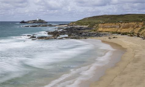 18 Best Beaches in Cornwall for Perfect Holidays - Cool of the Wild