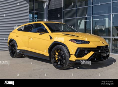 Indianapolis November 12 2023 Lamborghini Urus S Suv Display At A