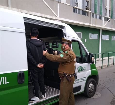 Carabineros Detuvo A Tres Sujetos Que Con Un Cuchillo Intimidaron A