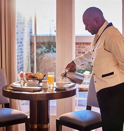 Hotel Butler wanted immediately: APPLY NOW | News365.co.za