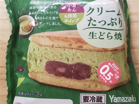 ヤマザキ クリームたっぷり生どら焼 小倉あん＆抹茶ホイップ 食べてみました。