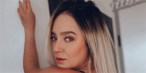 Genética Hermana de Karol G subió la temperatura con un diminuto bikini que deja lucir sus
